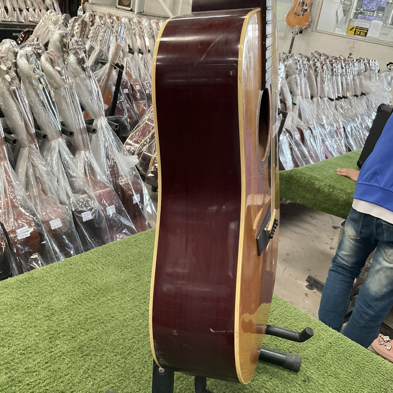 กีต้าร์โปร่ง Aria : W-180