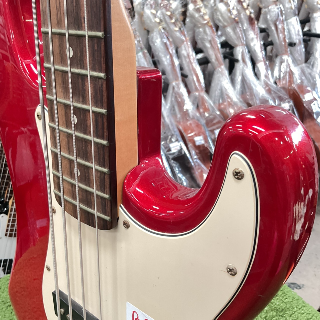 กีต้าร์เบส SELDER