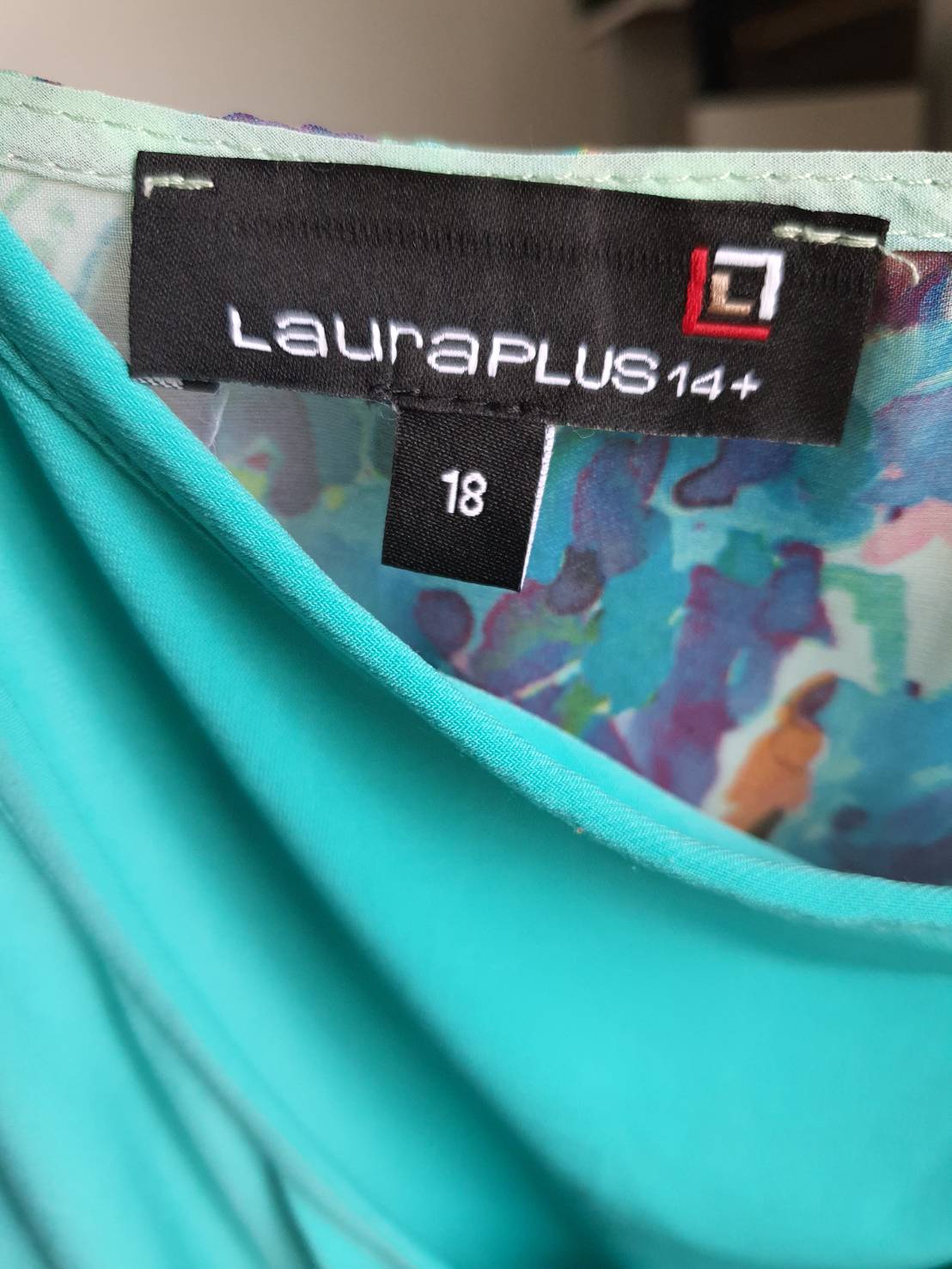 FF05383 เสื้อผ้ามือสอง สีเขียวอมฟ้า ชีฟอง แบรนด์ Lauraplus14