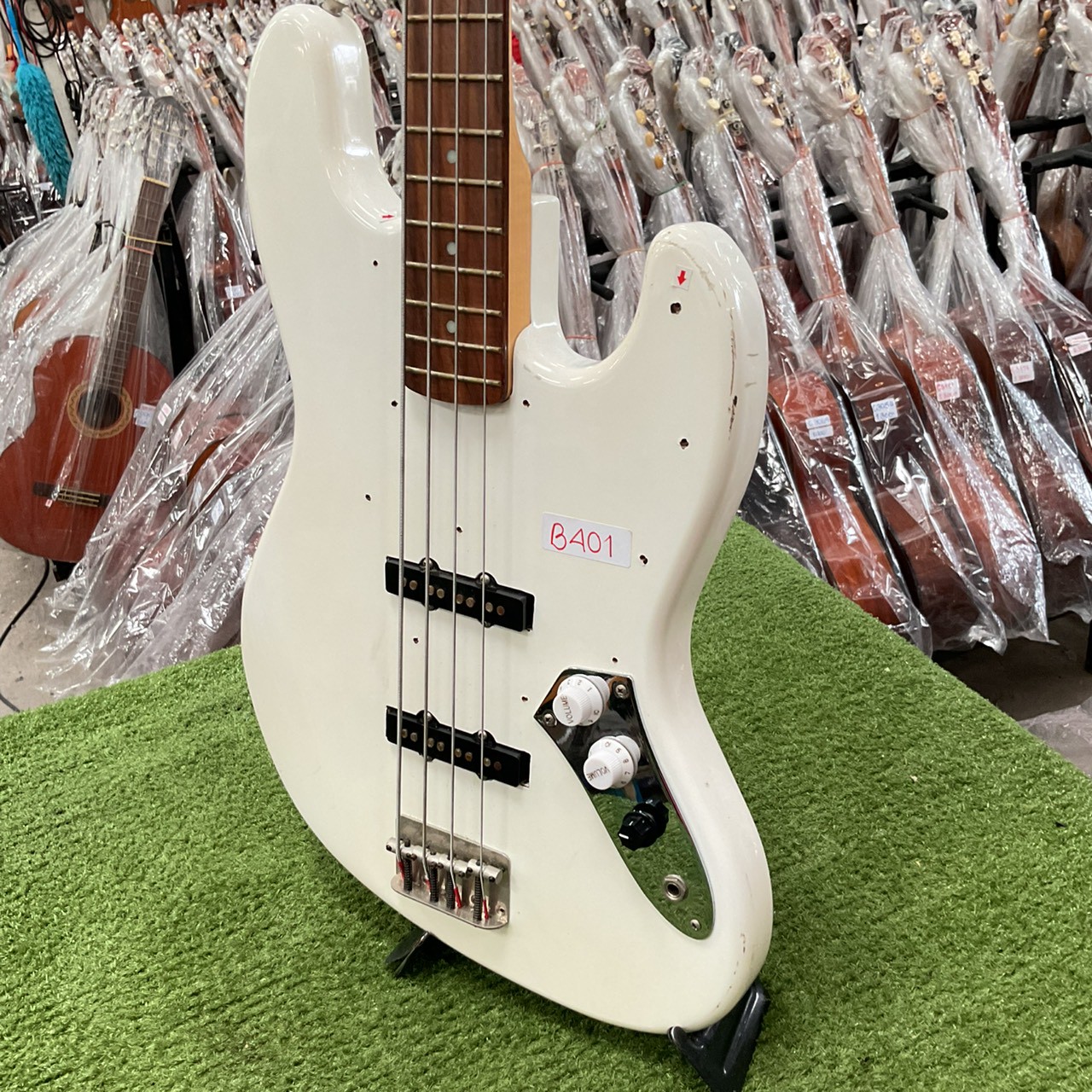 กีต้าร์เบส Century : J