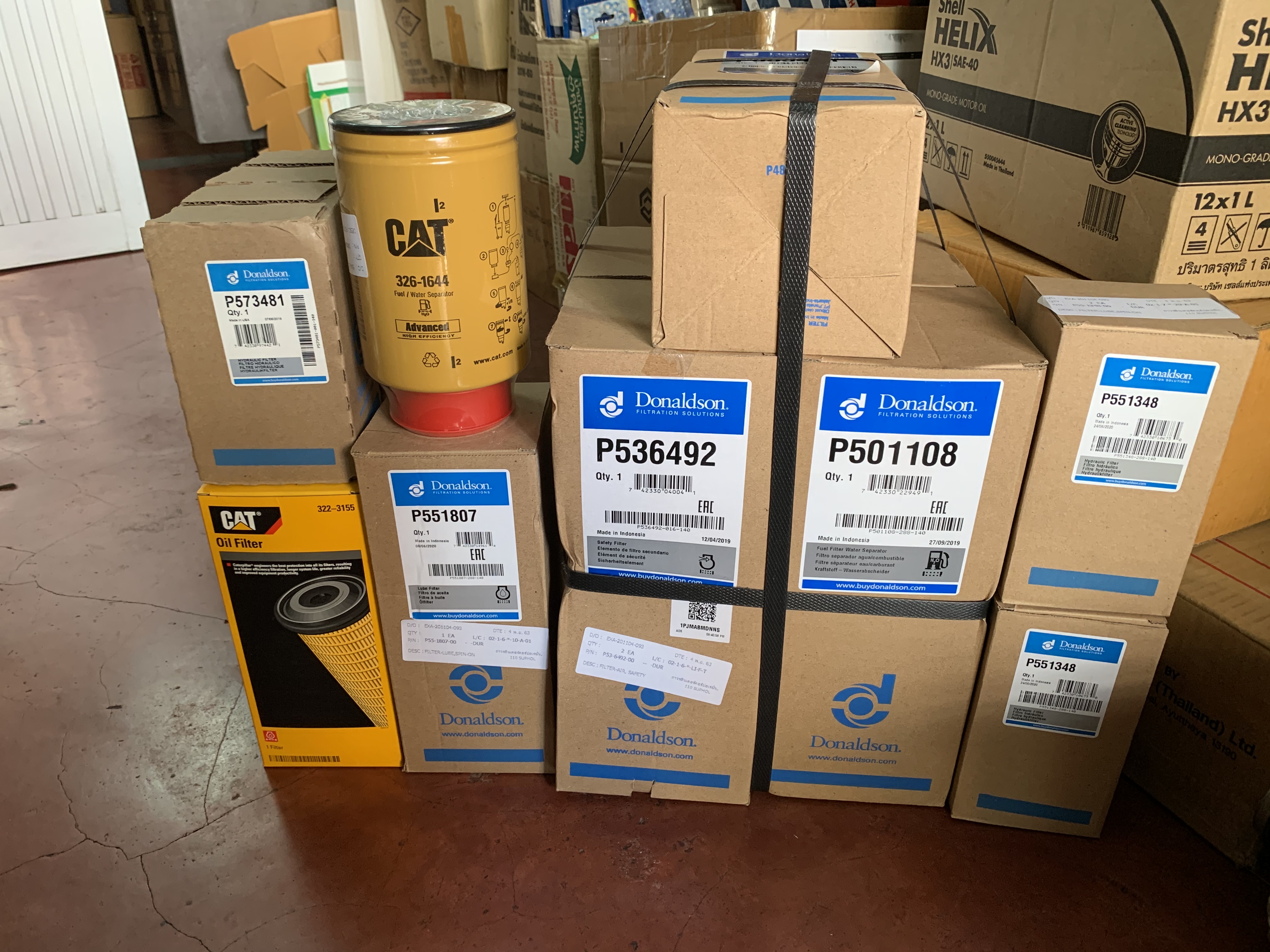 กรองเครื่อง กรองดักน้ำ กรองอากาศ DONALDSON FLEETGUARD CATERPILLAR MANN
