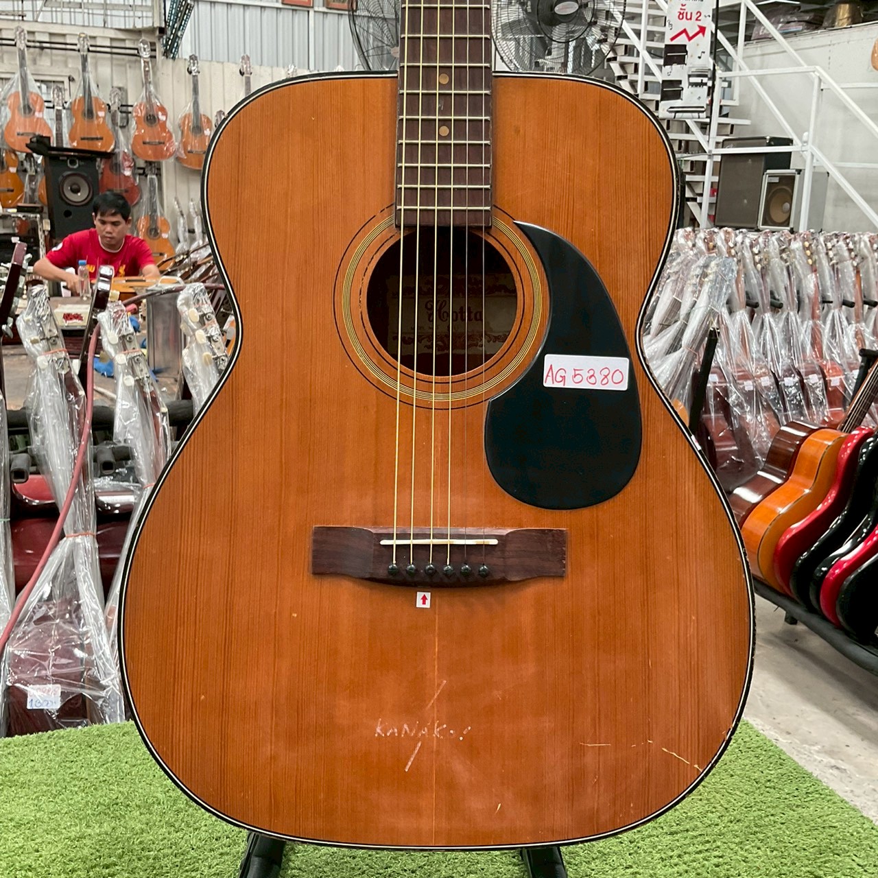 กีต้าร์โปร่ง Hotta&Co. : F90