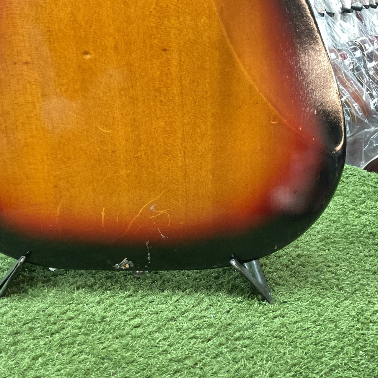 กีต้าร์เบส HOLLY : SPLENDOR