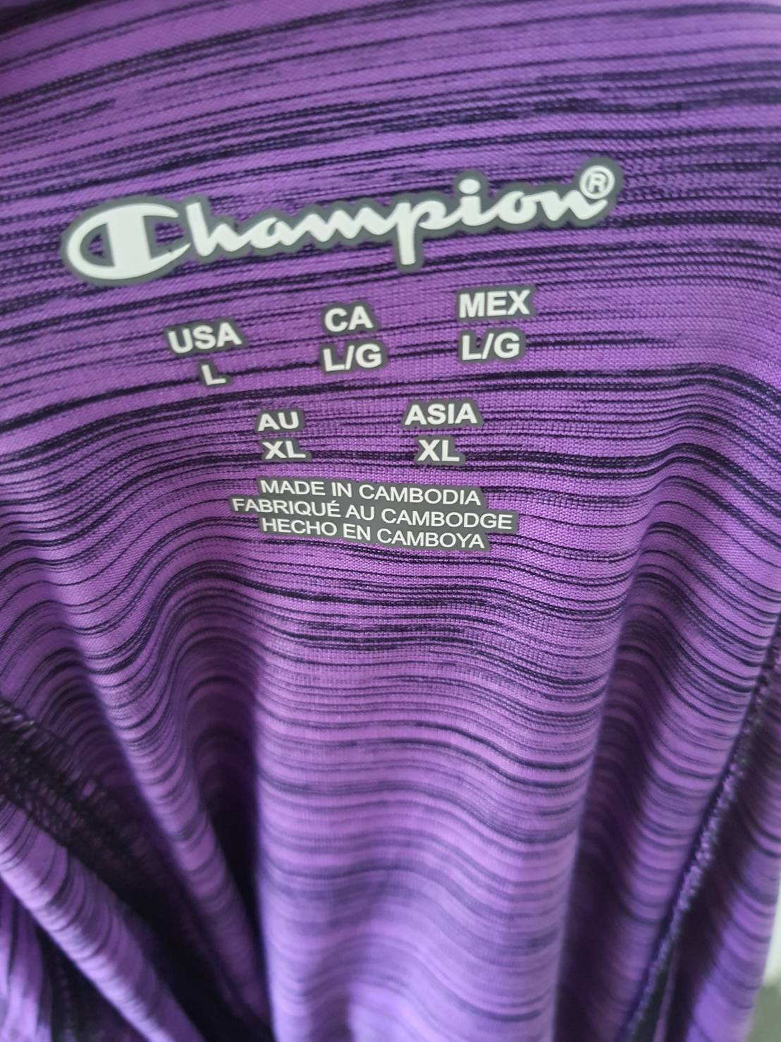 FF06145 เสื้อแฟชั่นมีฮูด สีม่วง มือสอง แบรนด์ Chanpion อก 42-46 นิ้ว