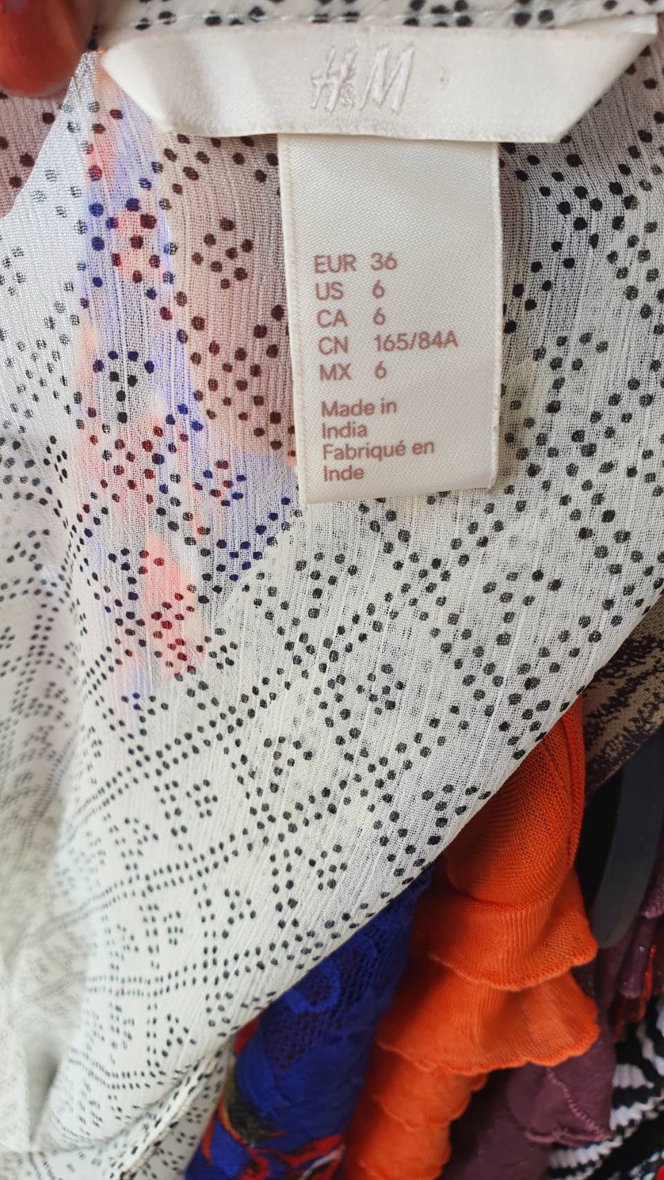 FF03075 เสื้อชีฟอง มือสอง สีขาวลาย แบรนด์ H&M อก free-44 นิื้ว