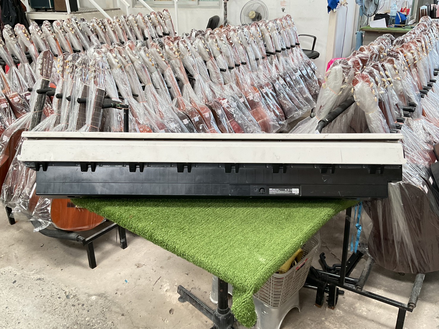 เปียโน KORG : LP-180 สินค้าไม่พร้อมใช้งาน (ต้องซ่อม)