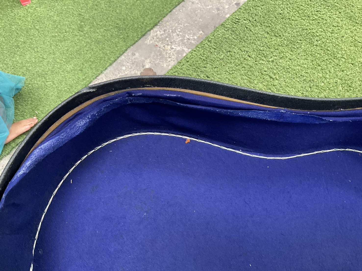 กล่องเคสกีต้าร์คลาสสิค