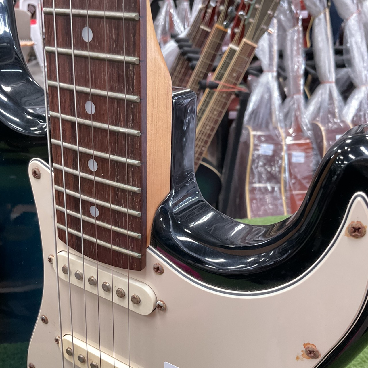 กีต้าร์ไฟฟ้า PhotoGenic