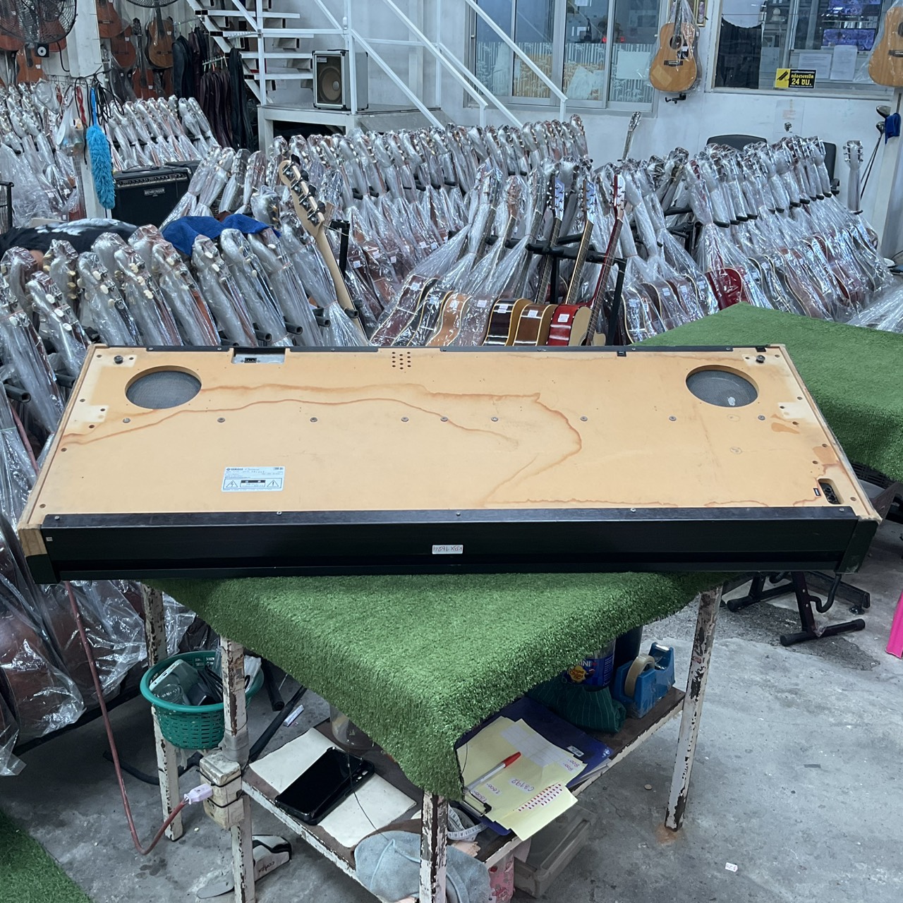 เปียโน YAMAHA : CLP-820 สินค้าไม่พร้อมใช้งาน (ต้องซ่อม)