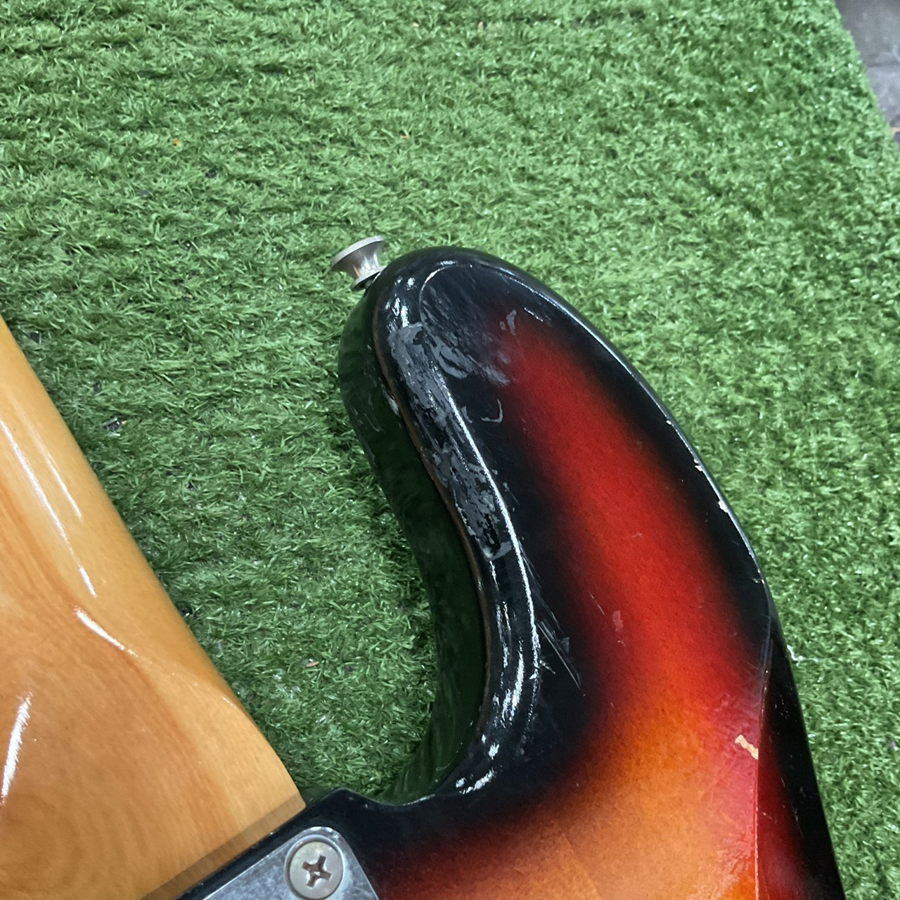 กีต้าร์เบส HOLLY : SPLENDOR