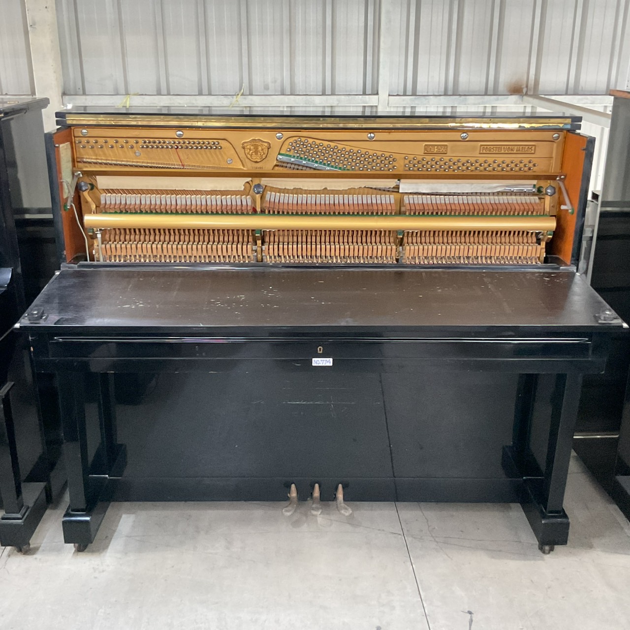 เปียโนอัพไลท์ FORSTEI VON MELOS : No.250