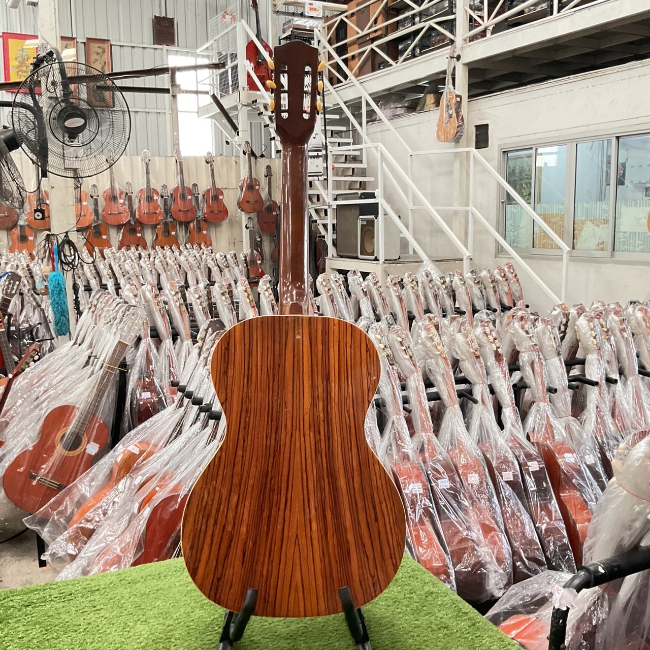 กีต้าร์คลาสสิค Kawai : M-40