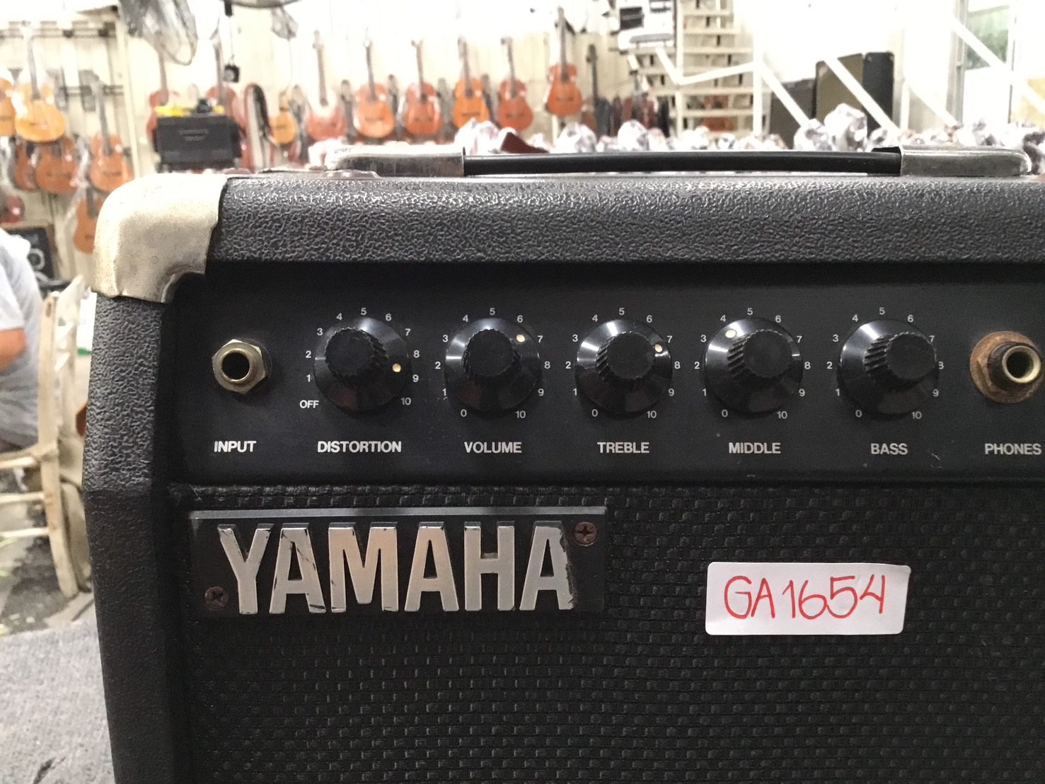 แอมป์กีต้าร์ YAMAHA : HY-10G II