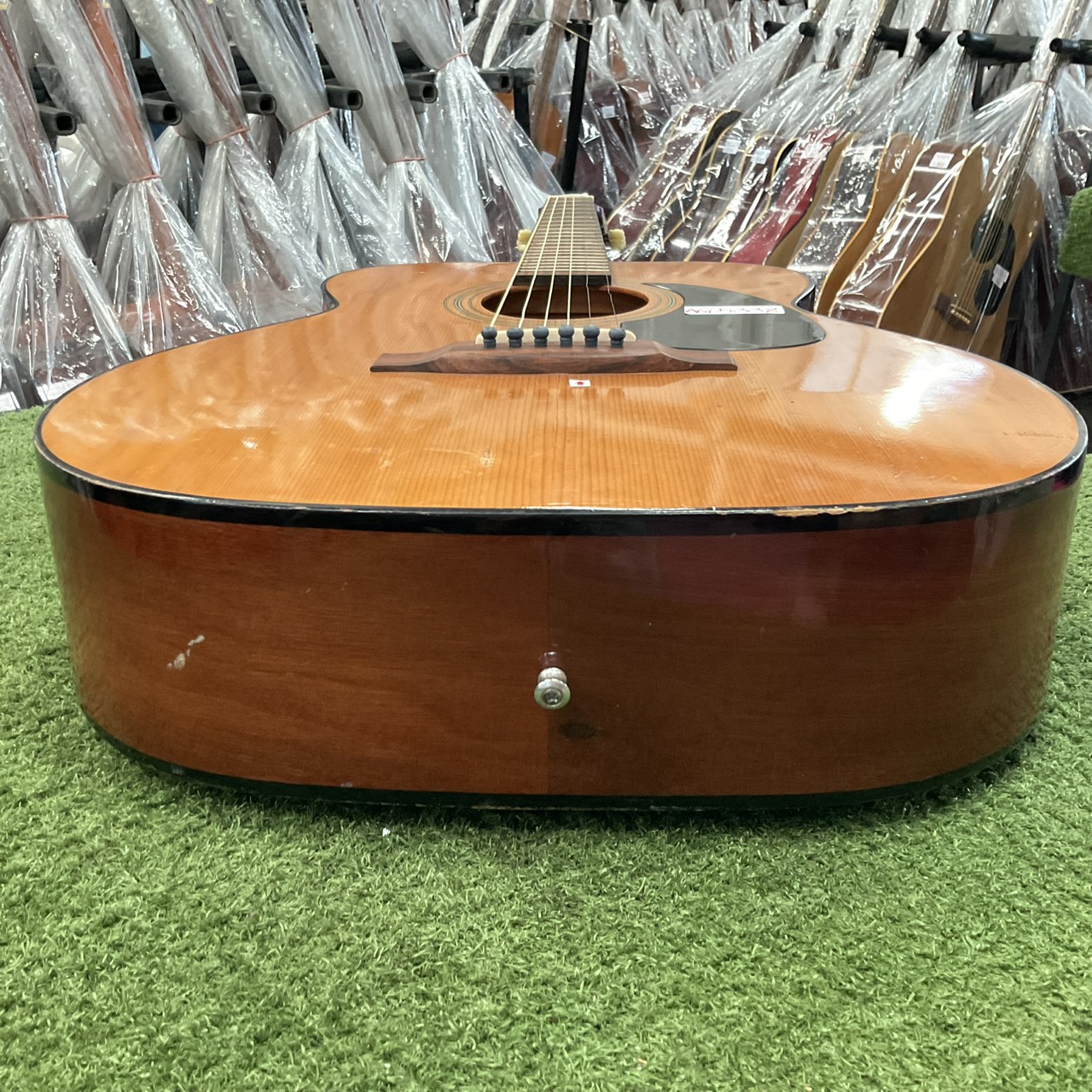 กีต้าร์โปร่ง Hotta : No.100