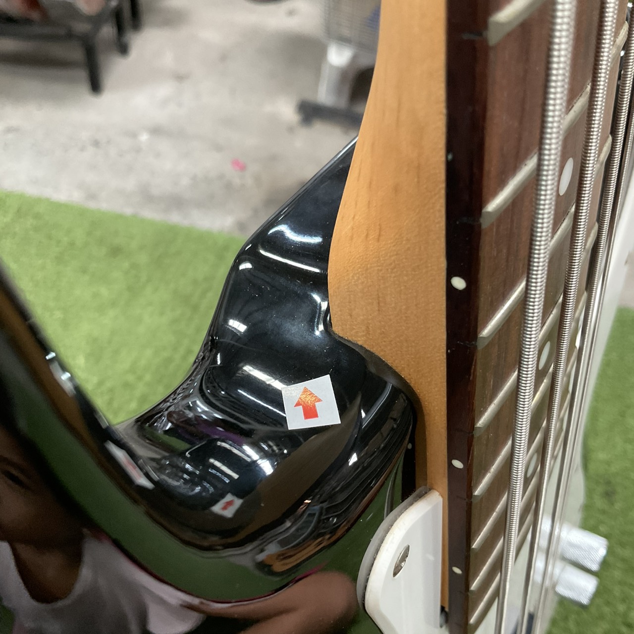 กีต้าร์เบส BUSKER'S