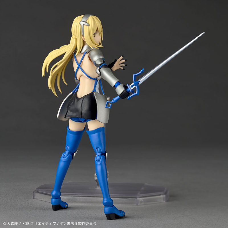 Revoltech Is It Wrong to Try to Pick Up Girls in a Dungeon? Ais Wallenstein(Pre-order)