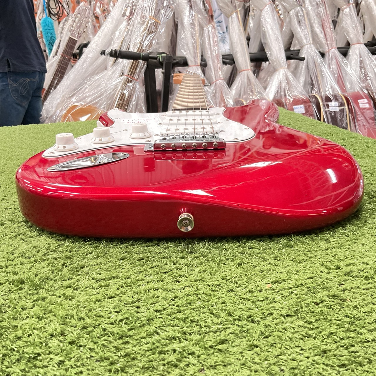 กีต้าร์ไฟฟ้า Giannini (สำหรับมือซ้าย)