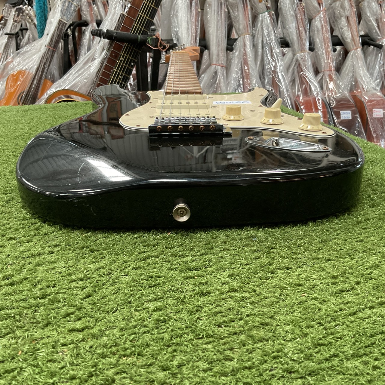 กีต้าร์ไฟฟ้า SELDER