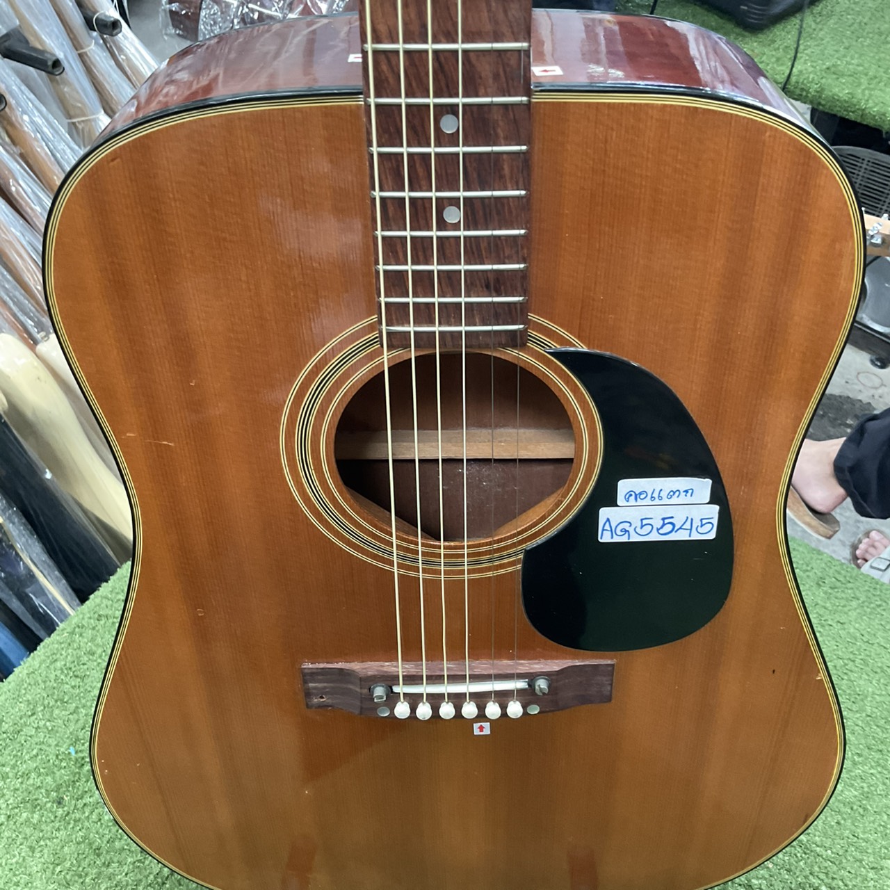 กีต้าร์โปร่ง Marchis : M130