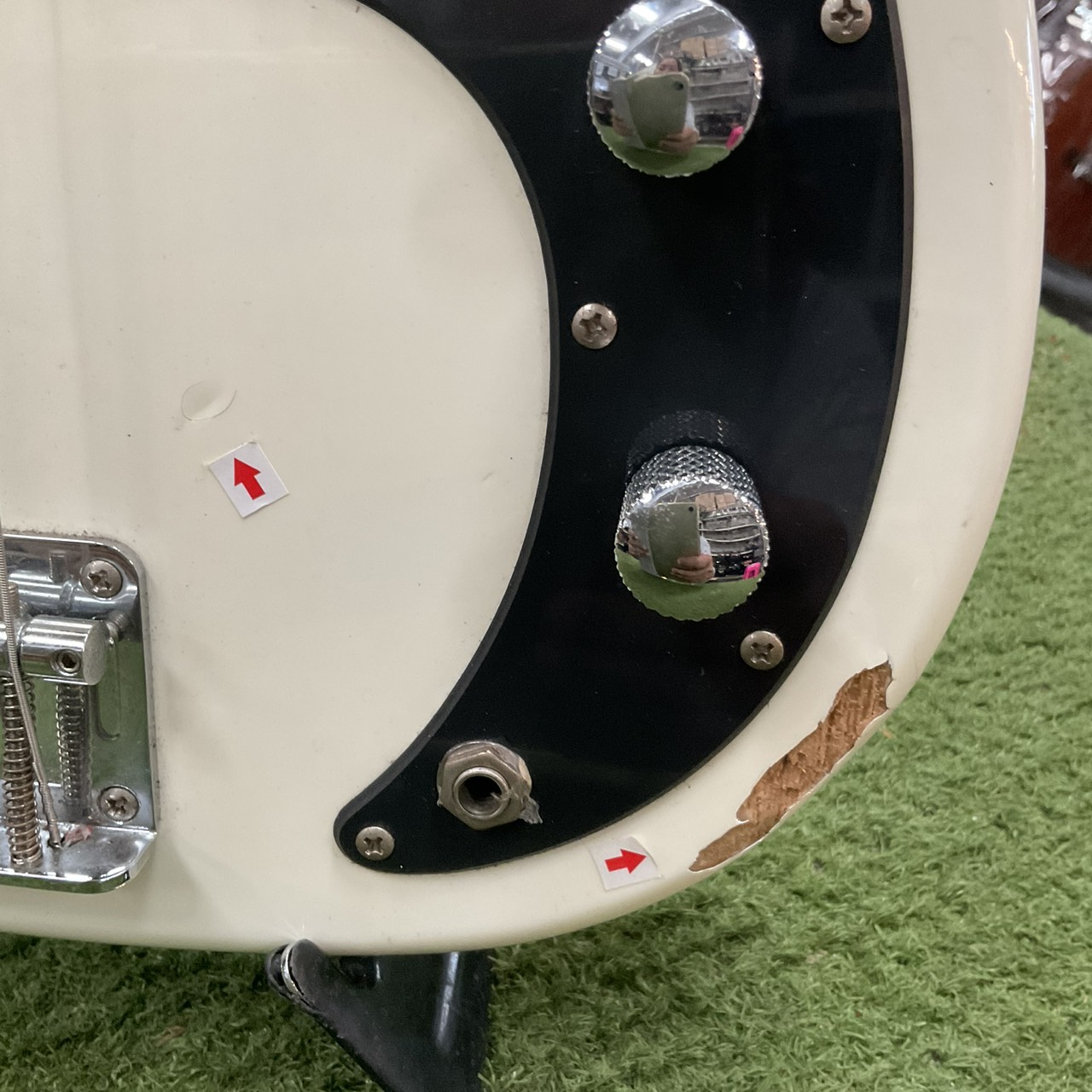 กีต้าร์เบส BUSKER'S