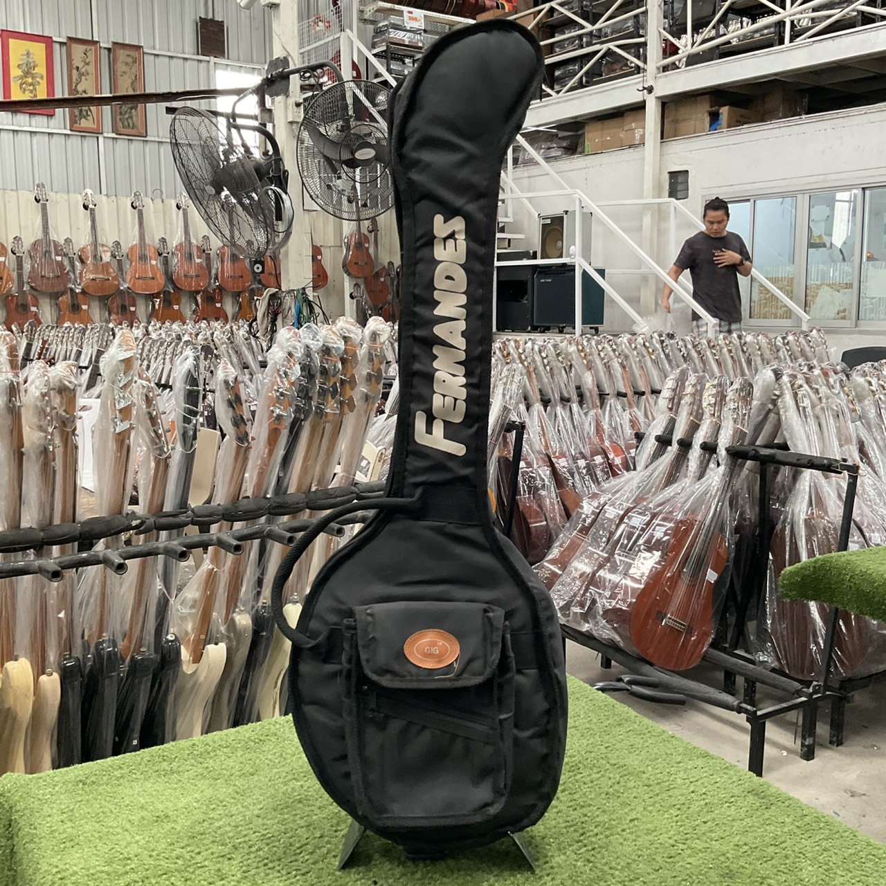 กีต้าร์เบส FERNANDES