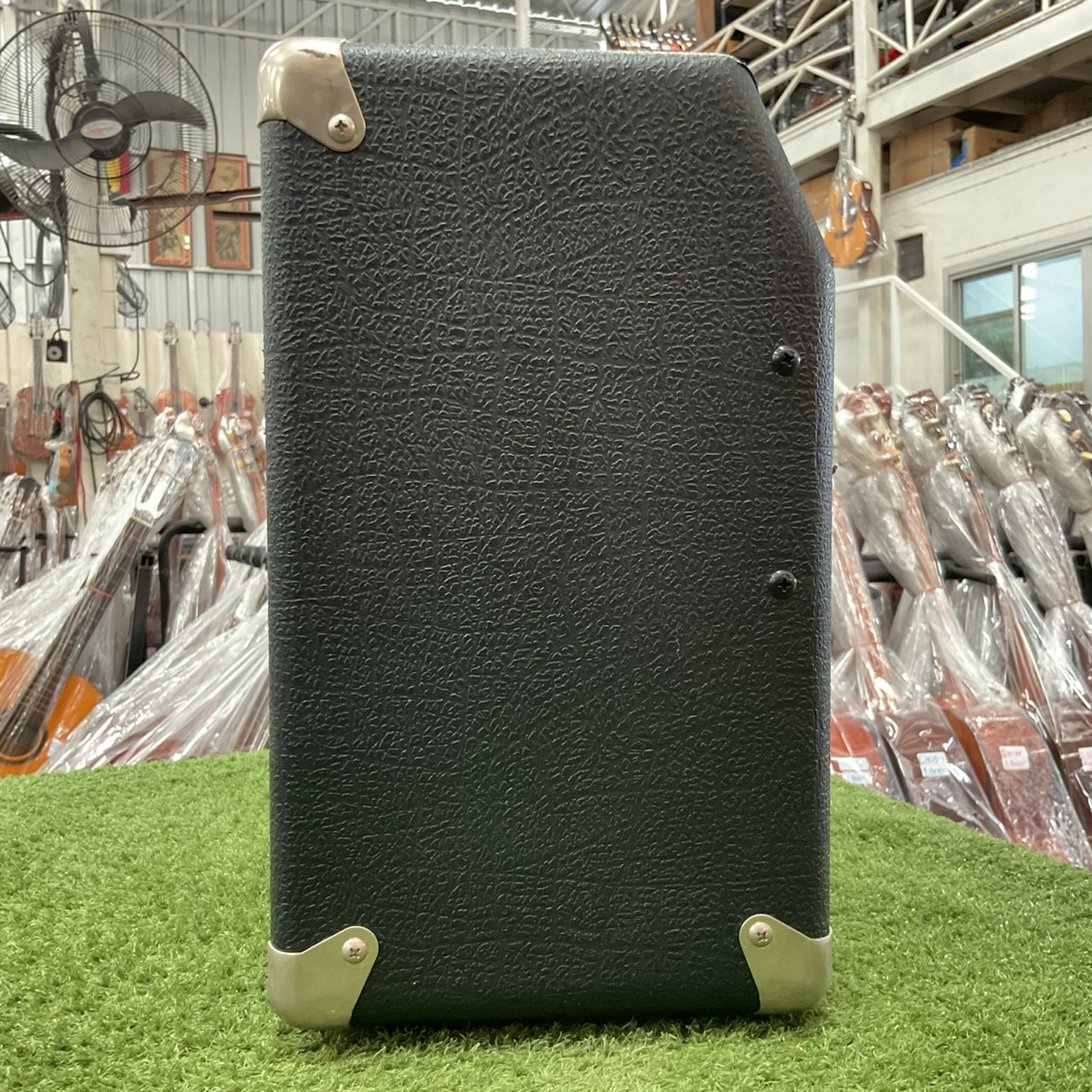 แอมป์กีต้าร์ Fender : SD-15