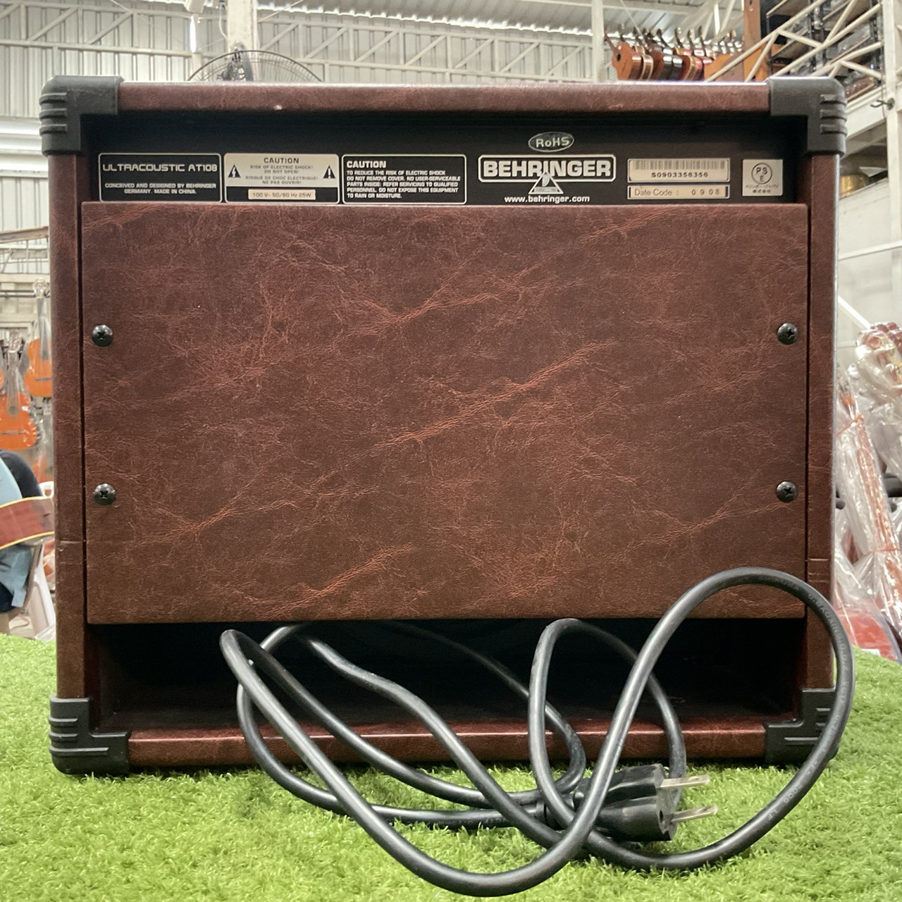 แอมป์กีต้าร์ BEHRINGER : AT108 (ULTRACOUSTIC)