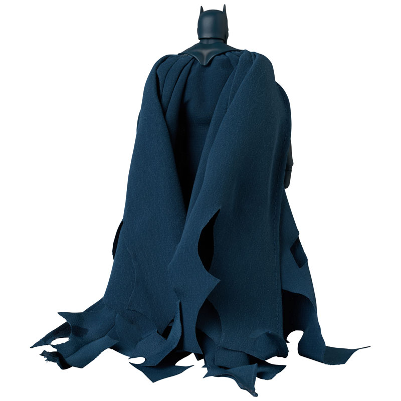 MAFEX No.295 MAFEX BATMAN DAMAGE Ver. "BATMAN:HUSH"(Pre-order)