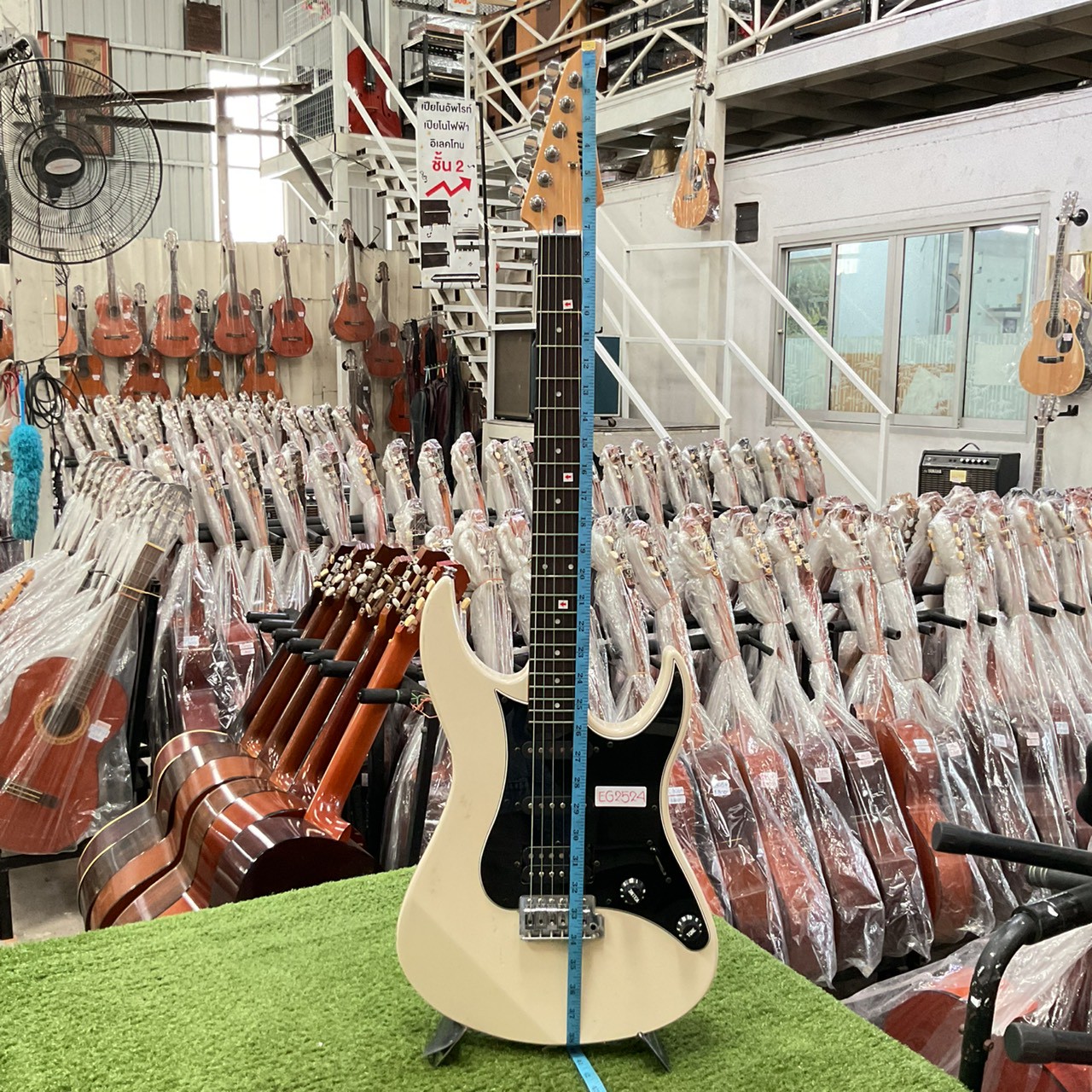 กีต้าร์ไฟฟ้า YAMAHA : YGX 112P