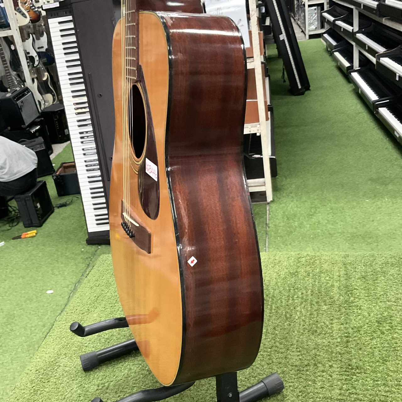 กีต้าร์โปร่ง YAMAHA : FG-160