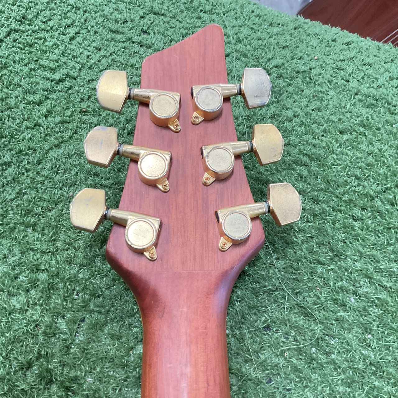 กีต้าร์โปร่งไฟฟ้า Mavis : MX-320