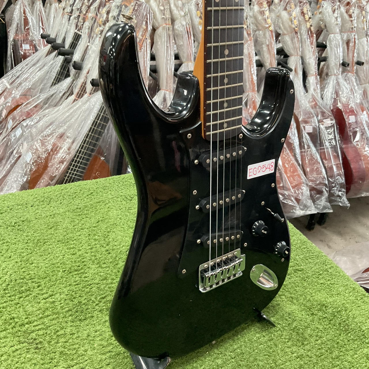 กีต้าร์ไฟฟ้า PRO Session by R.H.SOUND