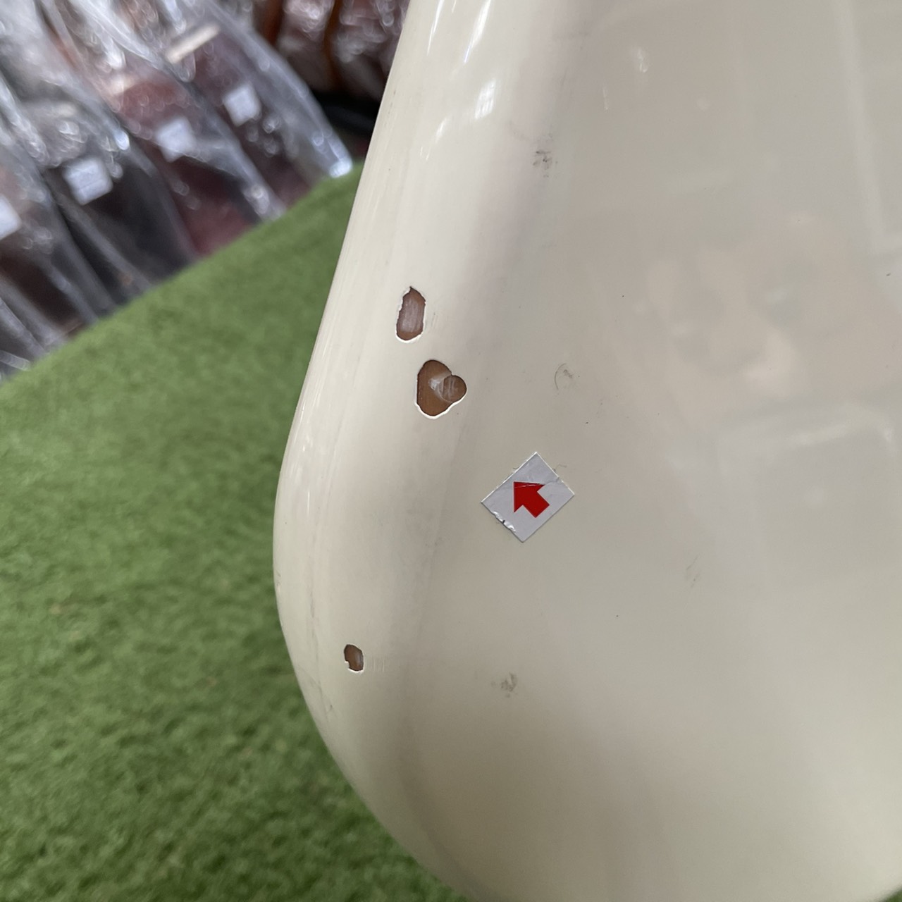 กีต้าร์เบส Legend