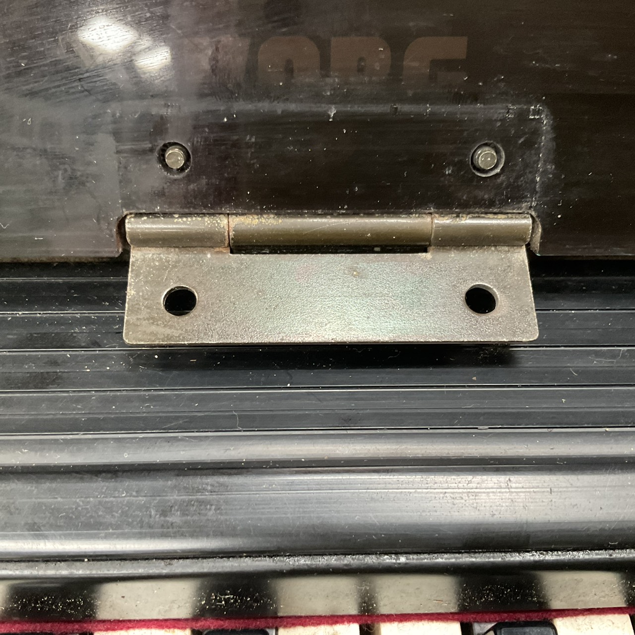 เปียโน KORG : C-800 สินค้าไม่พร้อมใช้งาน (ต้องซ่อม)