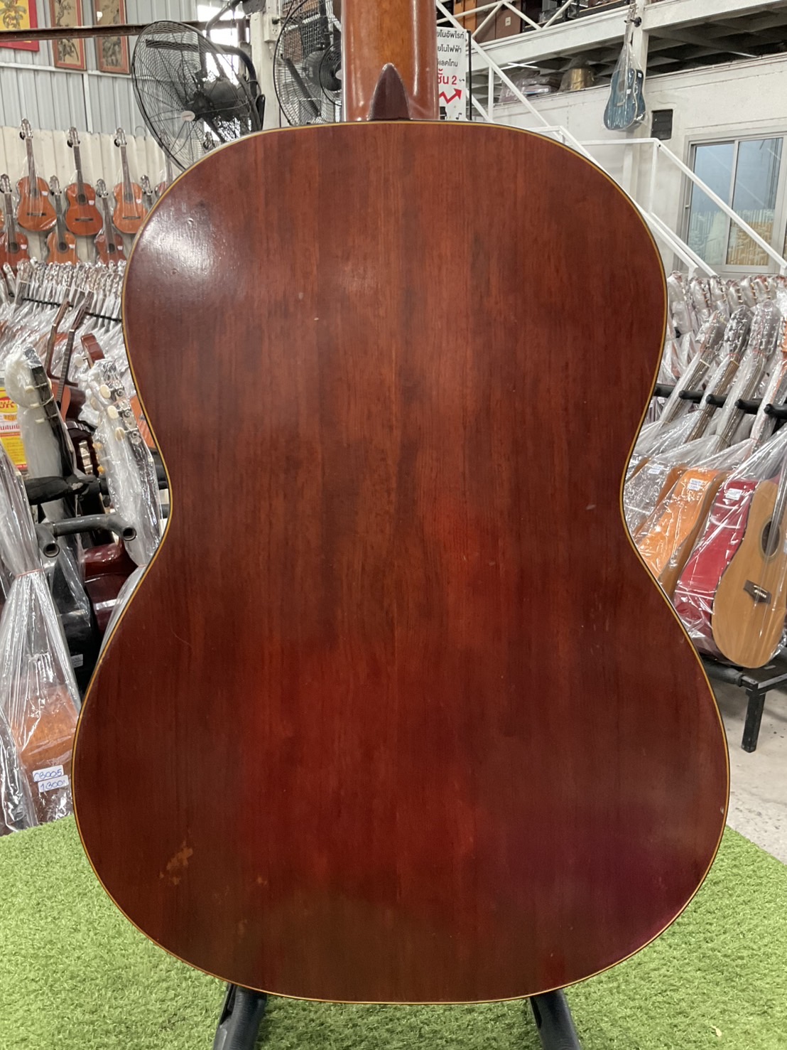 กีต้าร์คลาสสิค Abe Gut : 65s