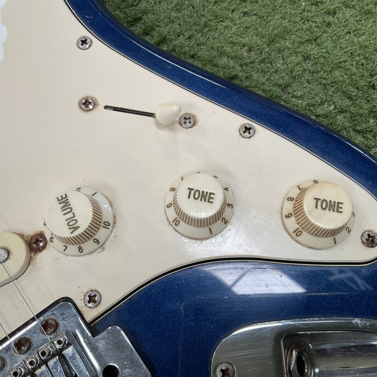 กีต้าร์ไฟฟ้า Legend