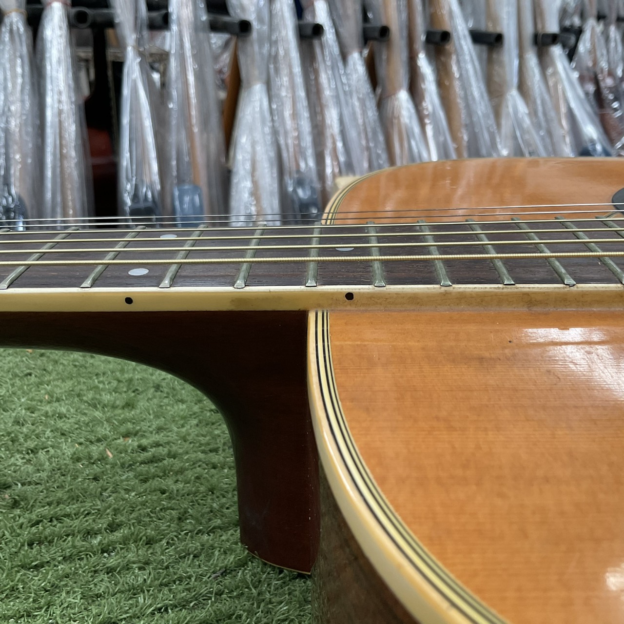 กีต้าร์โปร่ง Yamaki