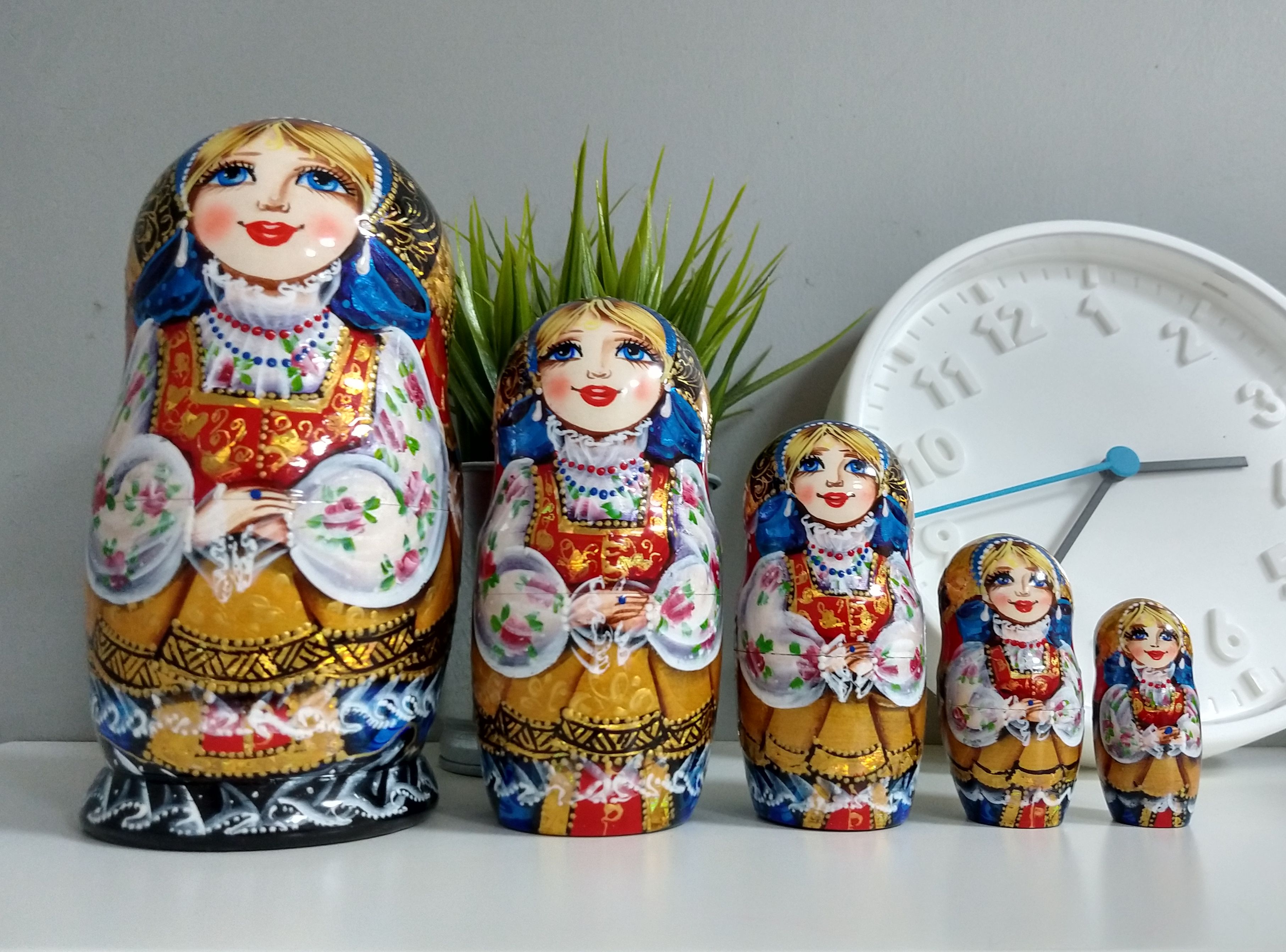 ตุ๊กตาแม่ลูกดกรัสเซีย (Matryoshka) - Premium Doll "Beautyful Russian Girl"