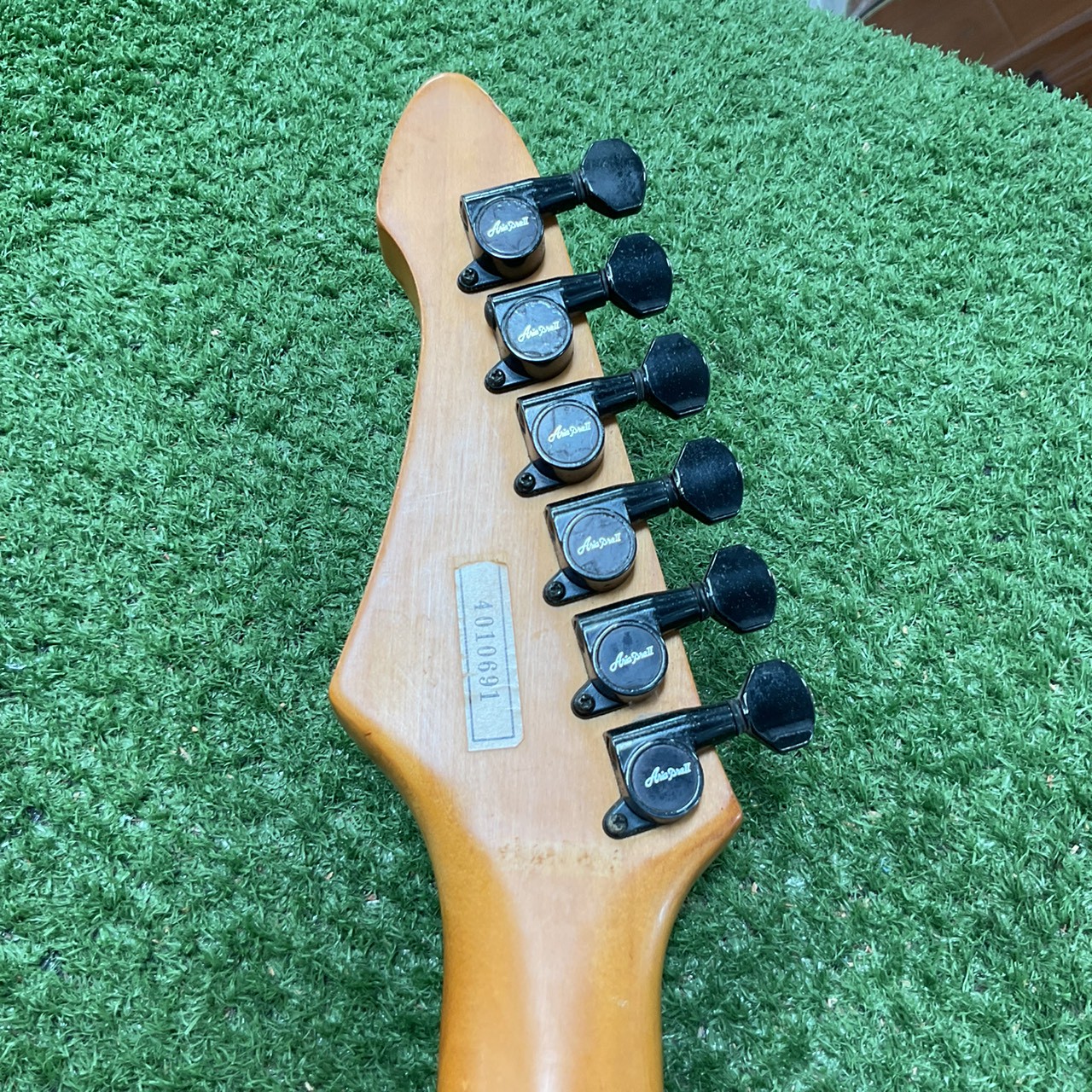 กีต้าร์ไฟฟ้า Aria Pro II : MAGNA