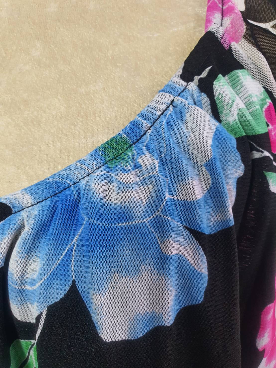 FF03856 เสื้อผ้ามือสอง สีดำลายดอกไม้ แบรนด์ GEORGE อก 46-50 นิ้ว