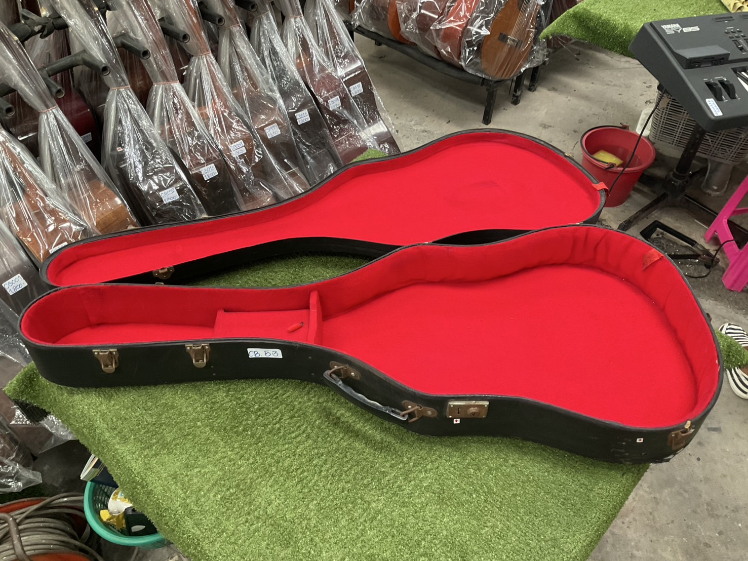 กล่องเคสกีต้าร์คลาสสิค