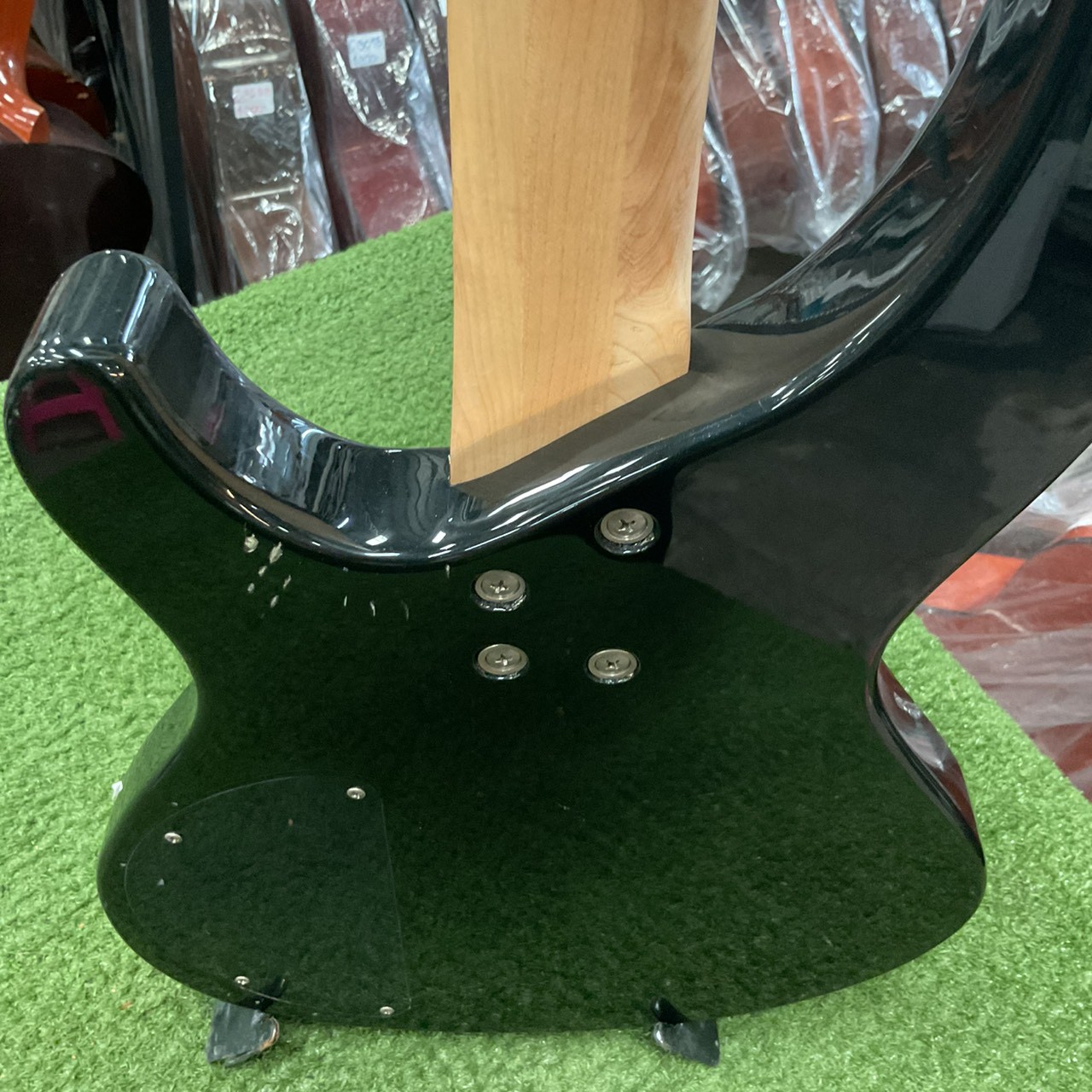 กีต้าร์เบส Aria Pro II