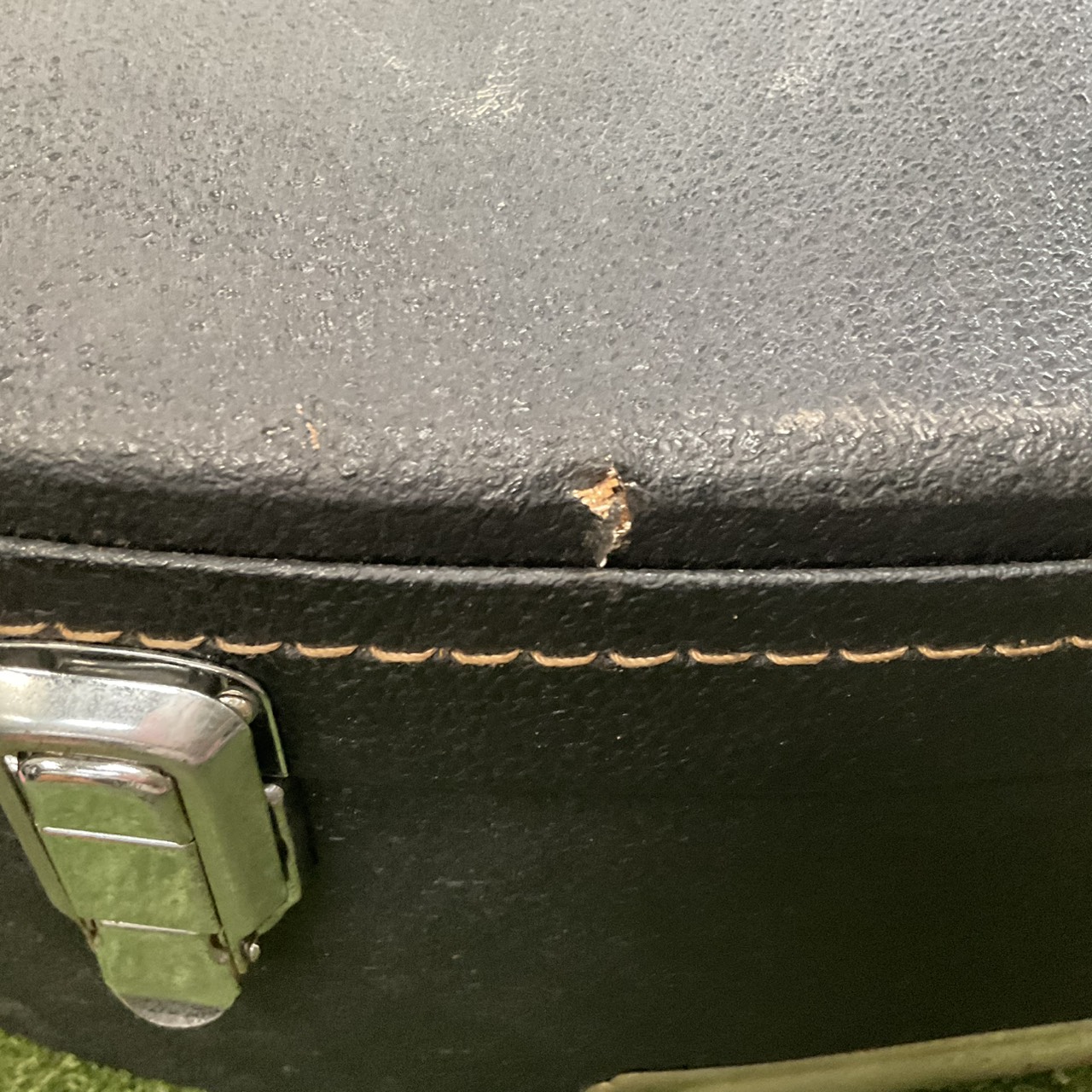 กล่องเคสกีต้าร์โปร่ง