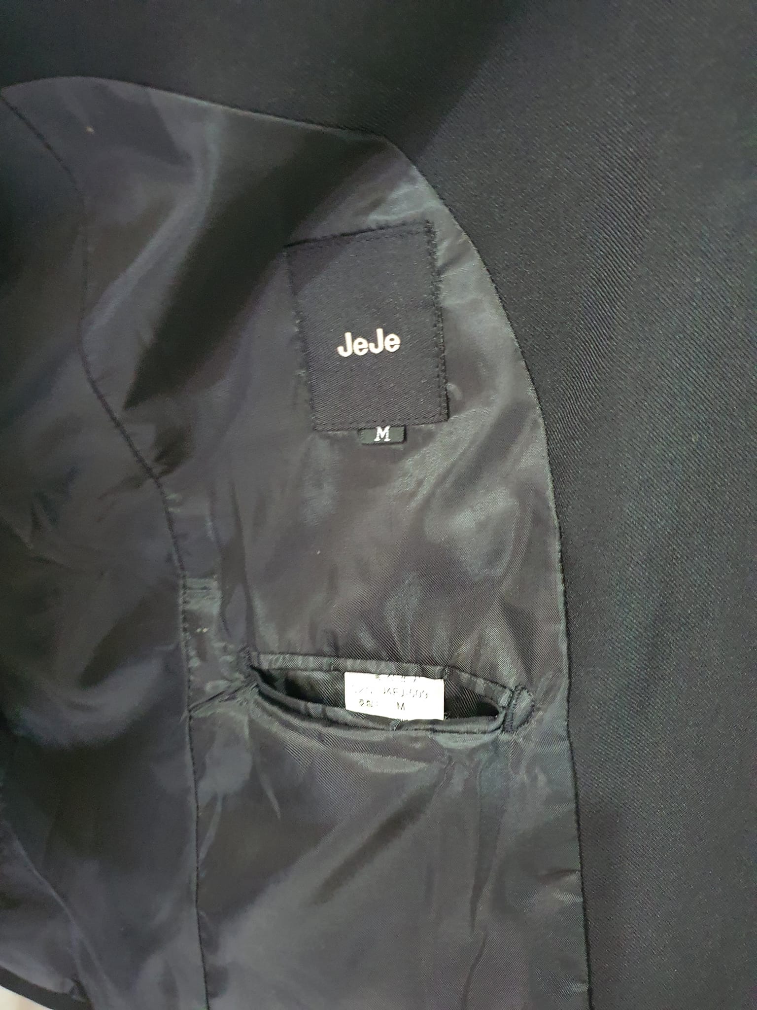 Suit0019 เสื้อสูท นำเข้า มือสอง สีดำ JeJe อก 37 นิ้ว