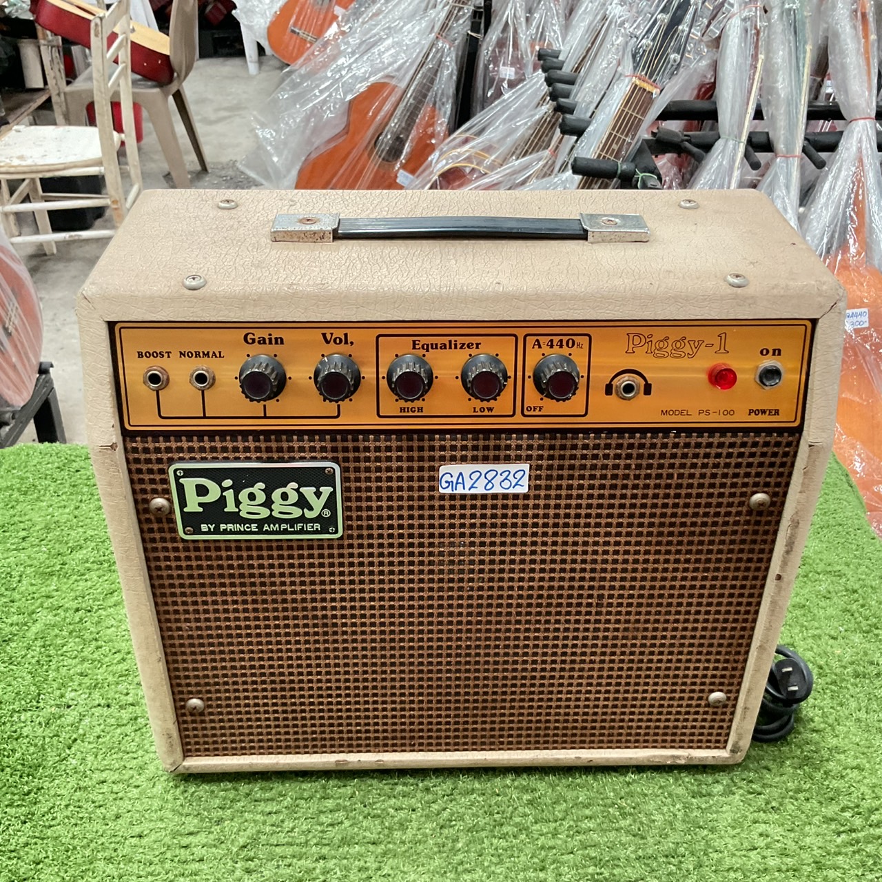 แอมป์กีต้าร์ Piggy : PS-100