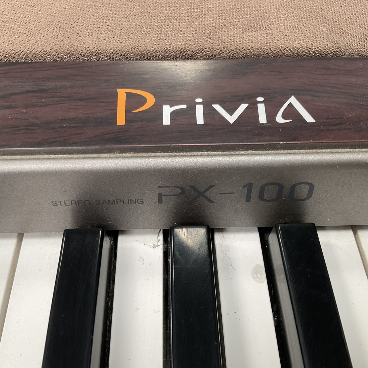 เปียโน CASIO : PX-100 สินค้าไม่พร้อมใช้งาน (ต้องซ่อม)