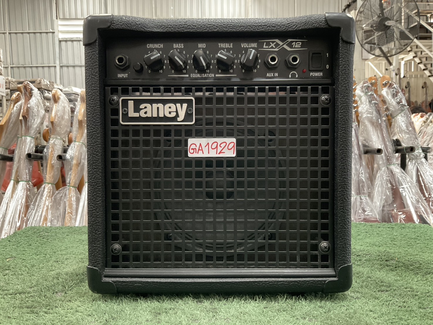 แอมป์กีต้าร์ Laney : LX12