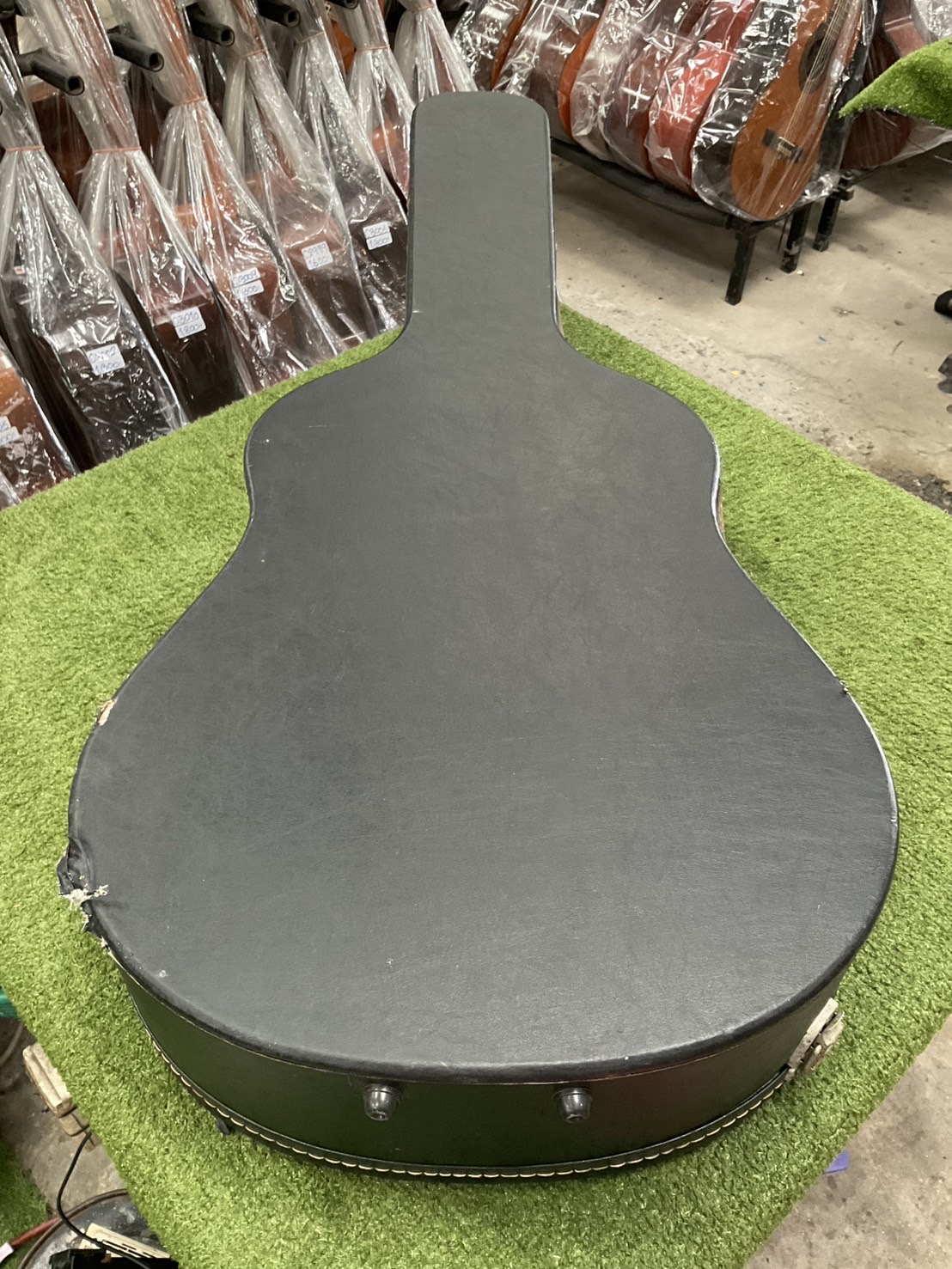 กล่องเคสกีต้าร์โปร่ง