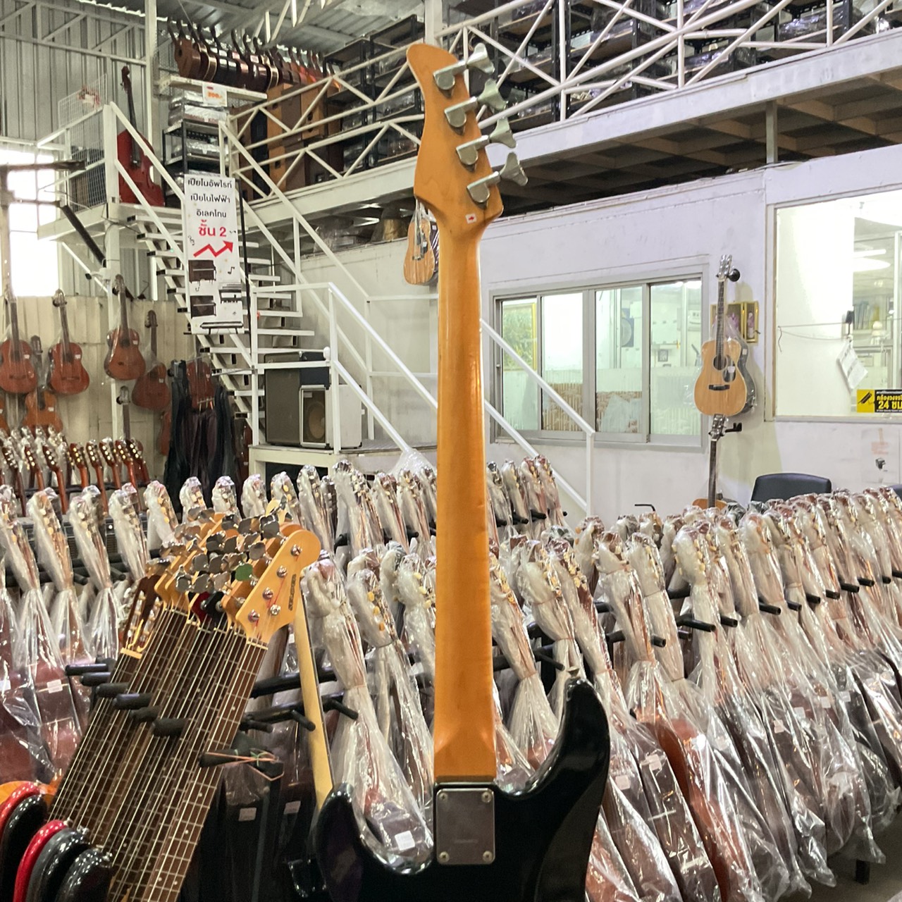 กีต้าร์เบส FERNANDES