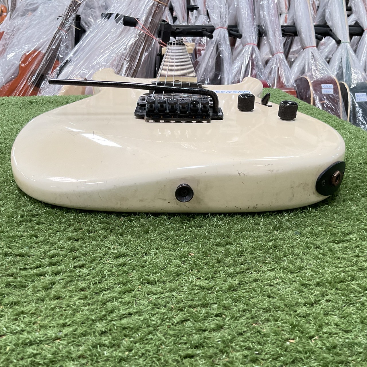 กีต้าร์ไฟฟ้า FERNANDES